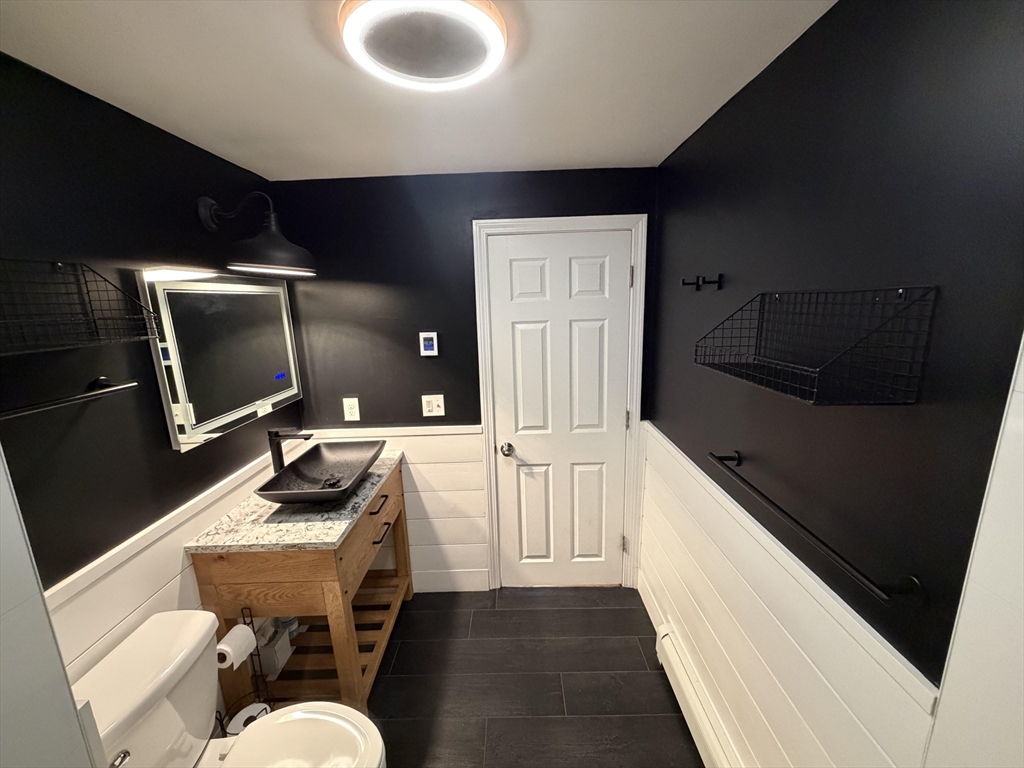 8 Fairbrook Road Framingham, MA 01701 - Photo 22 of 42