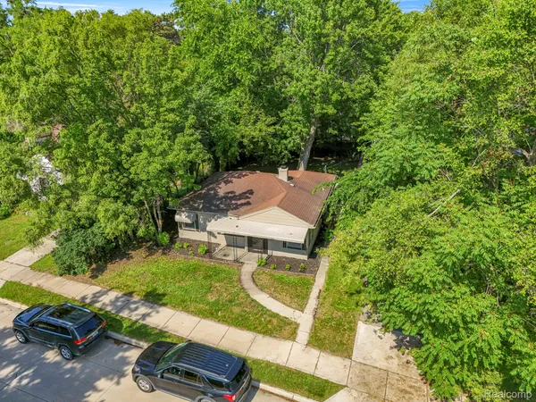 $1,700 | 5228 Fletcher Street, Wayne, MI 48184