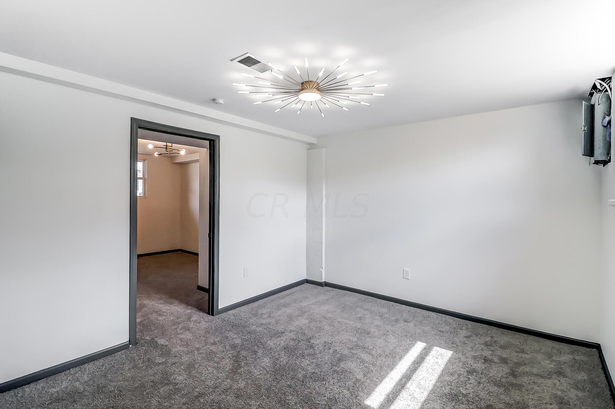 3505 Penfield Road Columbus, OH 43227 - Photo 18 of 26 021