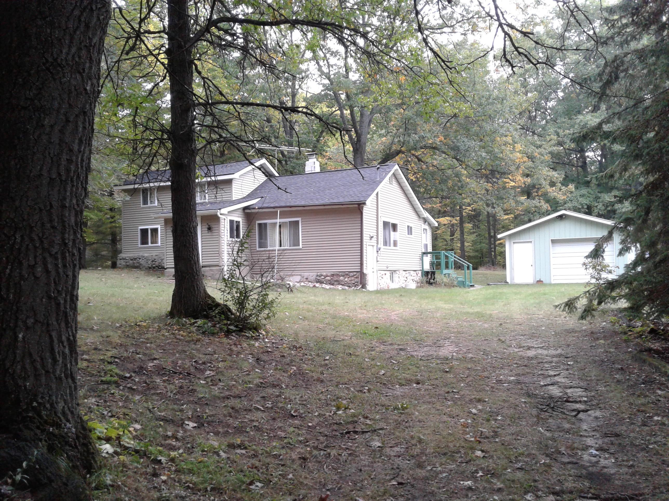 952 Oak Lake Road Lewiston, MI 49756 - Photo 1 of 42 Gallery Image 1