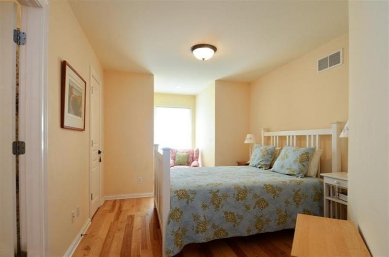 16225 Lakeside Road Three Oaks, MI 49128 - Photo 12 of 32 Upper Bedroom 3
