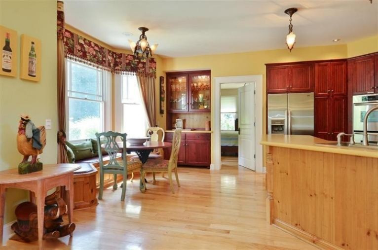 16225 Lakeside Road Three Oaks, MI 49128 - Photo 5 of 32 Breakfast nook