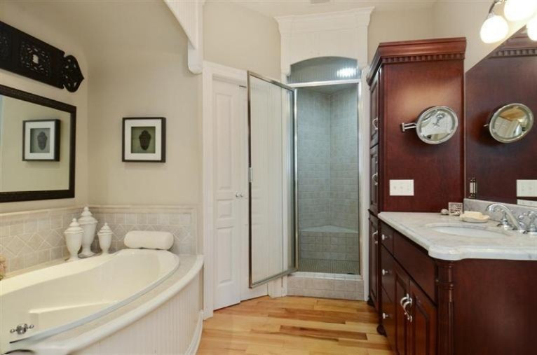 16225 Lakeside Road Three Oaks, MI 49128 - Photo 9 of 32 Master Bath