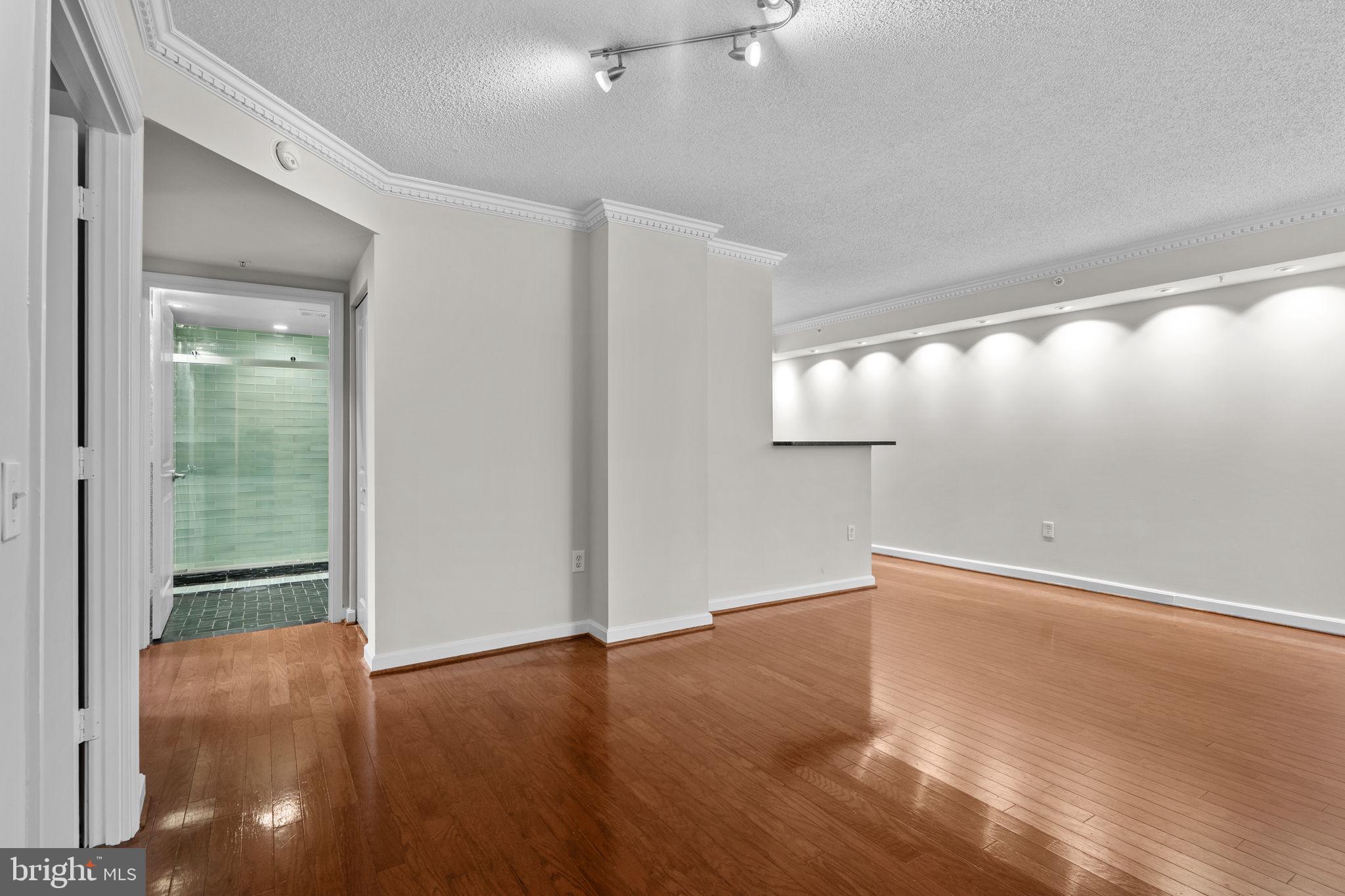 880 North Pollard Street, Unit 224 Arlington, VA 22203 - Photo 9 of 39 a view of an empty room and window