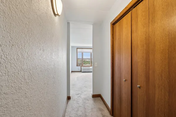 $185,000 | 1 Renaissance Place, Unit 1022, Palatine, IL 60067
