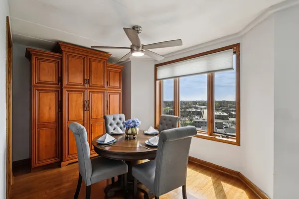 $185,000 | 1 Renaissance Place, Unit 1022, Palatine, IL 60067