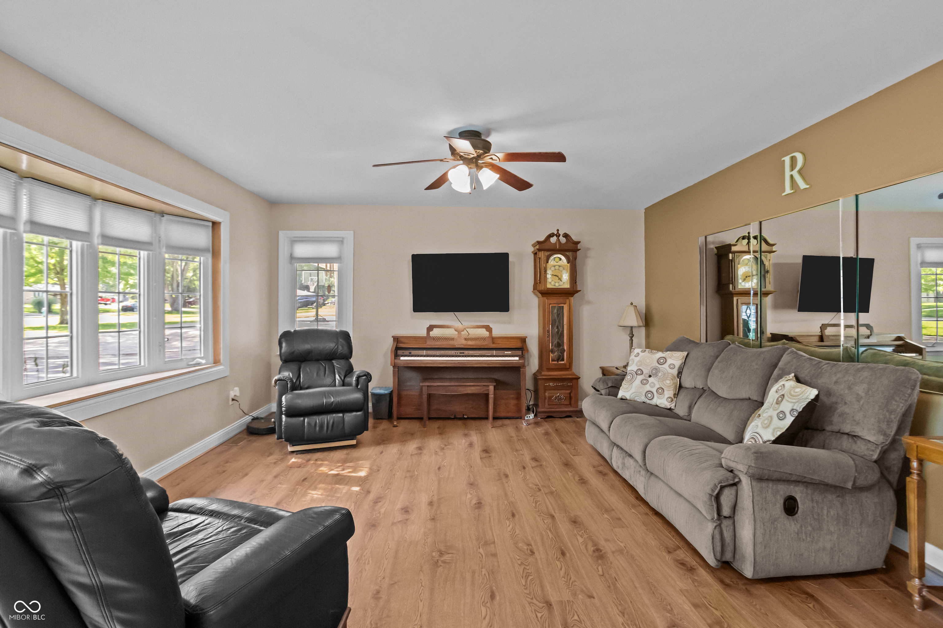 8069 Folkstone Road Indianapolis, IN 46268 - Photo 19 of 54 Gallery Image 19