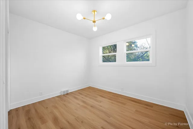 $400,000 | 28524 West Main Street, Barrington, IL 60010