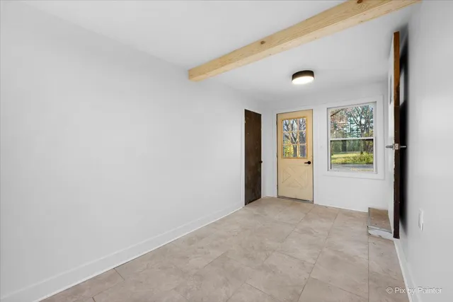 $400,000 | 28524 West Main Street, Barrington, IL 60010