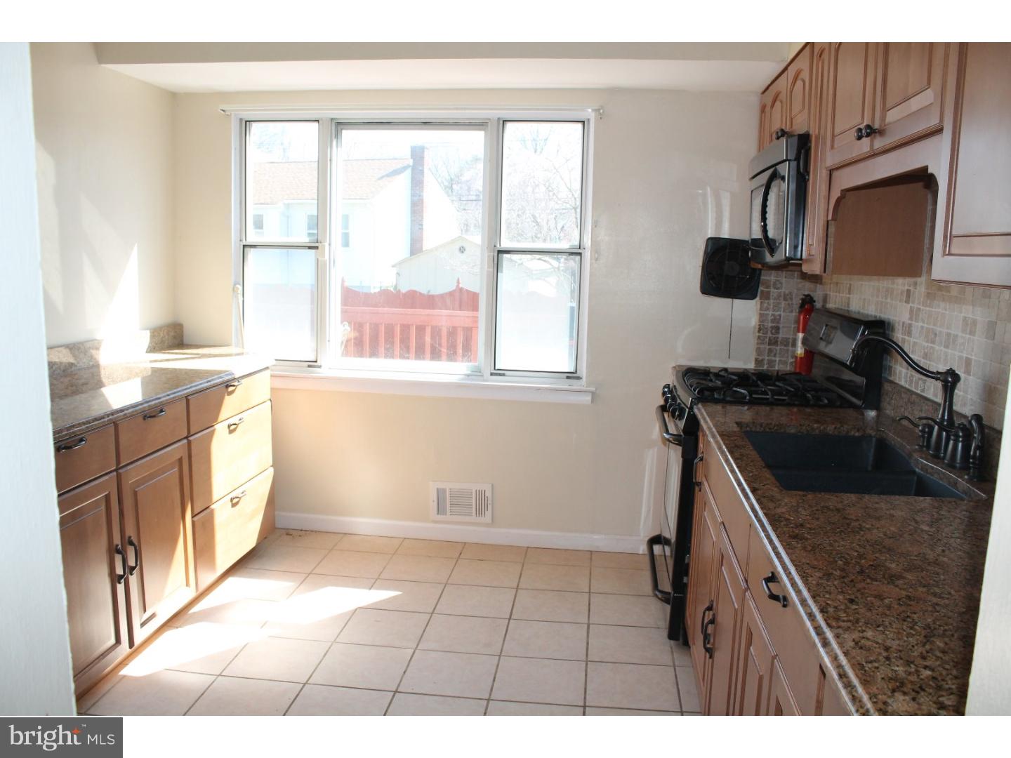 60 Hilton Road Mount Holly, NJ 08060 - Photo 8 of 23