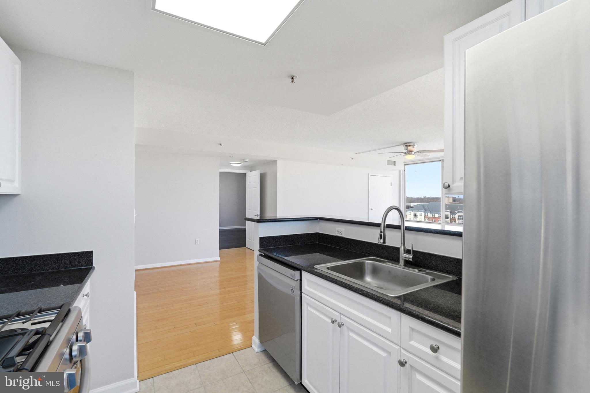 2726 Gallows Road, Unit 1108 Vienna, VA 22180 - Photo 13 of 27