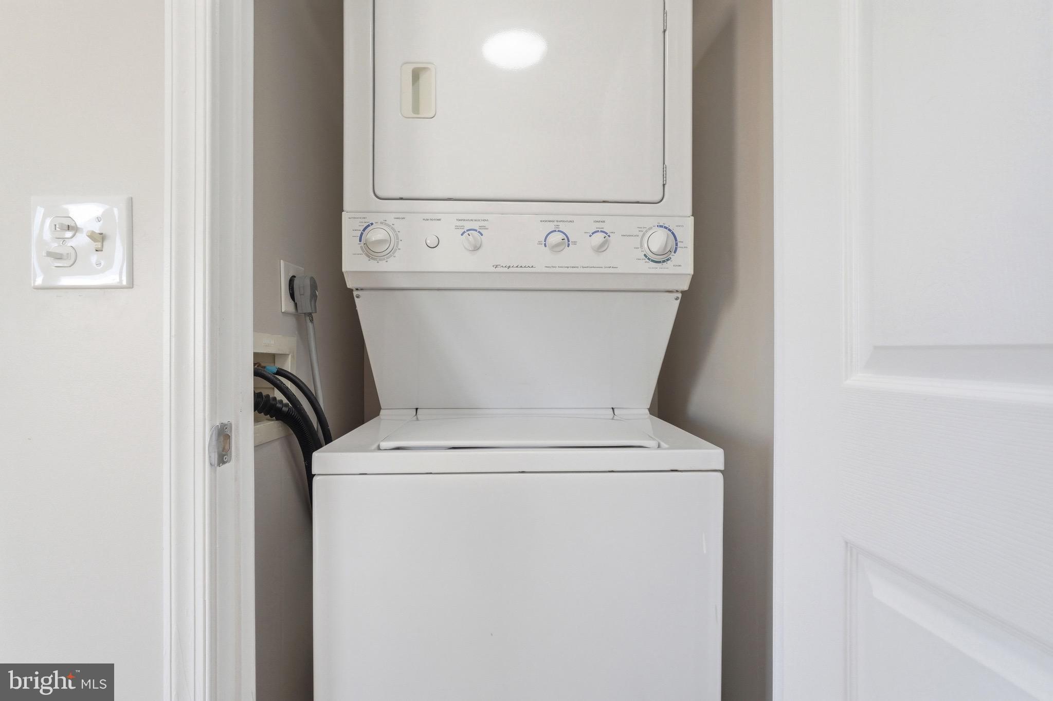 2726 Gallows Road, Unit 1108 Vienna, VA 22180 - Photo 15 of 27