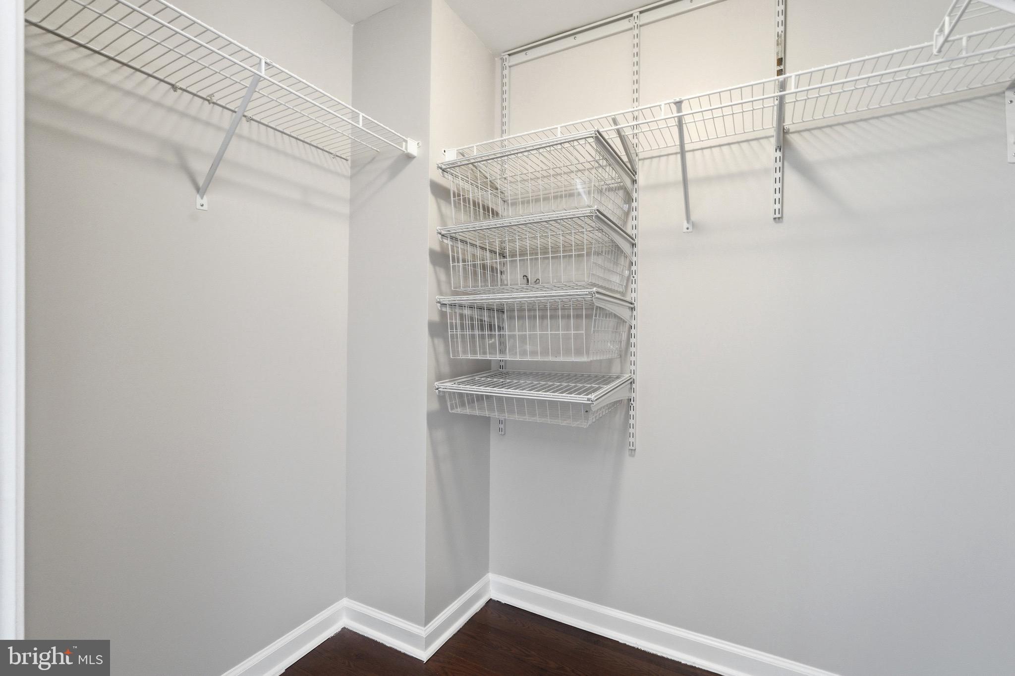 2726 Gallows Road, Unit 1108 Vienna, VA 22180 - Photo 18 of 27