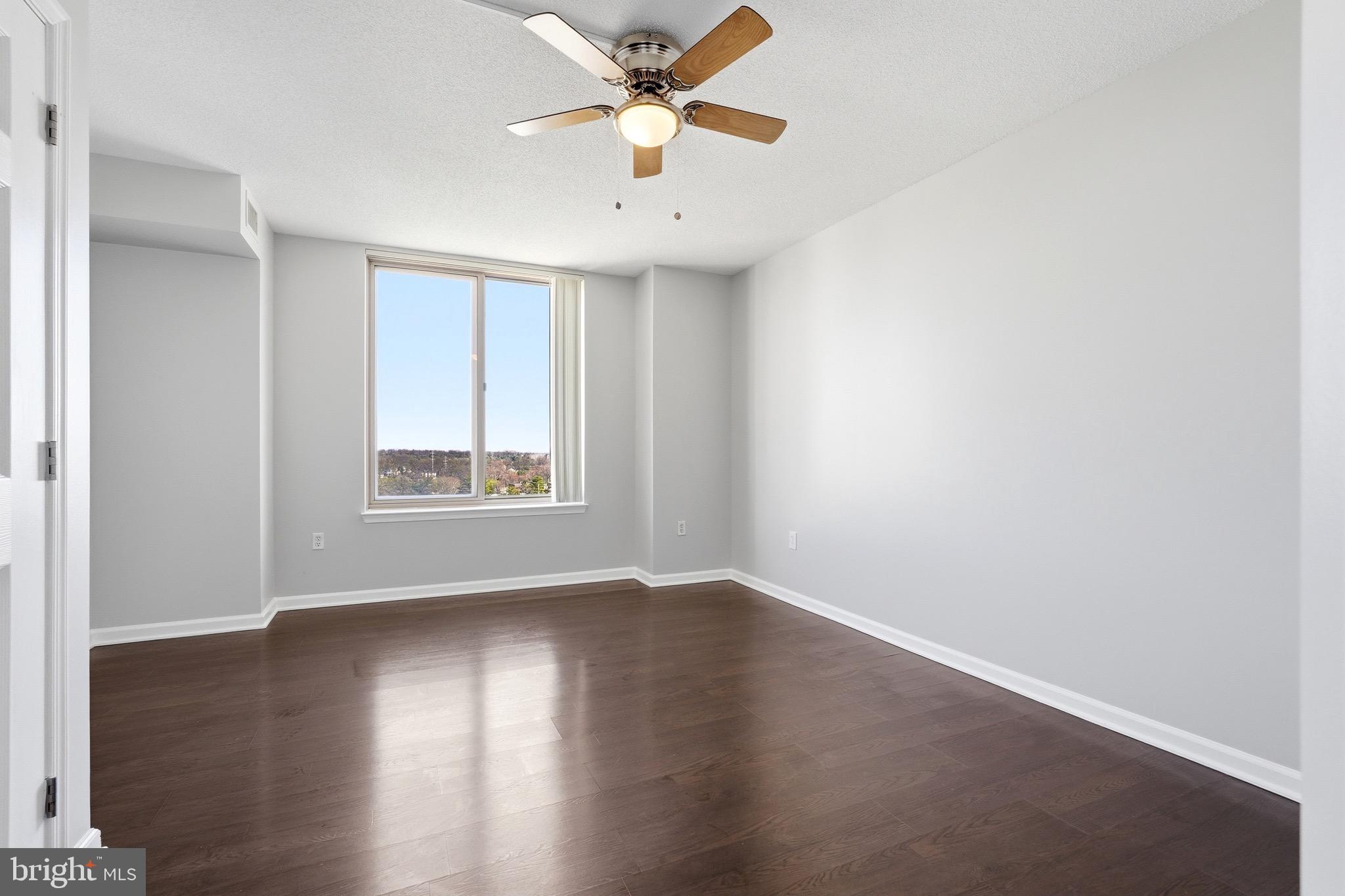 2726 Gallows Road, Unit 1108 Vienna, VA 22180 - Photo 21 of 27