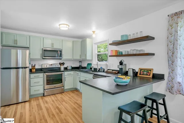 $269,999 | 31 Montis Drive, Greenville, SC 29617