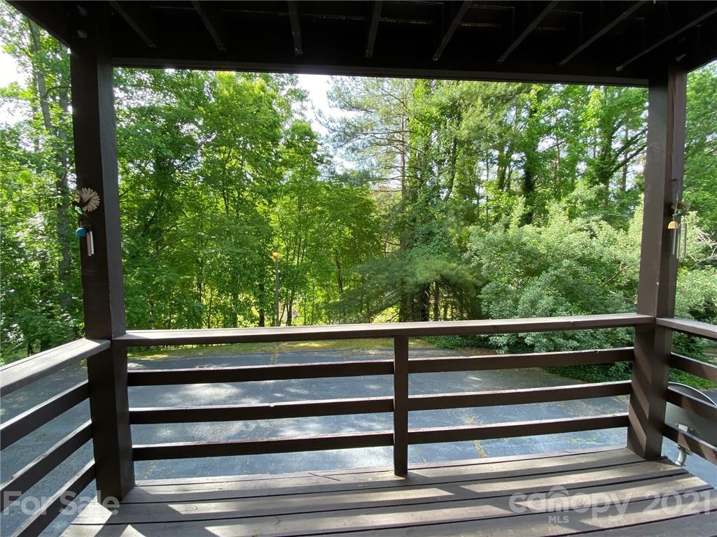116 Falling Waters Road Hendersonville, NC 28792 - Photo 12 of 15 Gallery Image 12
