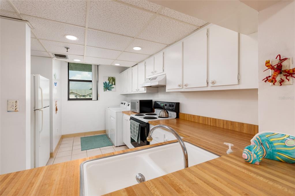 15462 Gulf Boulevard, Unit 304 Madeira Beach, FL 33708 - Photo 13 of 35