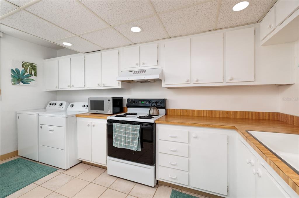 15462 Gulf Boulevard, Unit 304 Madeira Beach, FL 33708 - Photo 14 of 35