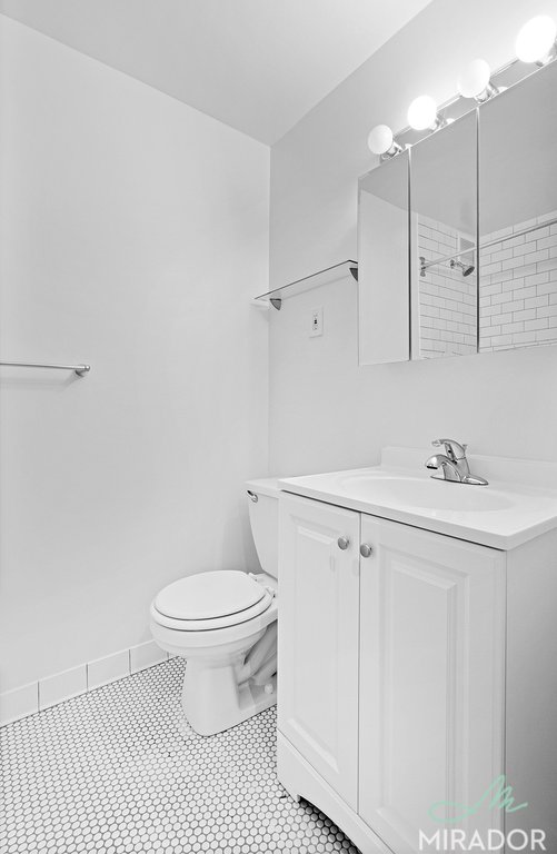 132 East 45th Street, Unit 4F Manhattan, NY 10017 - Photo 9 of 16