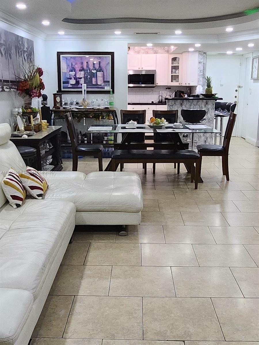 2750 Northeast 183rd Street, Unit 1701 Aventura, FL 33160 - Photo 5 of 40