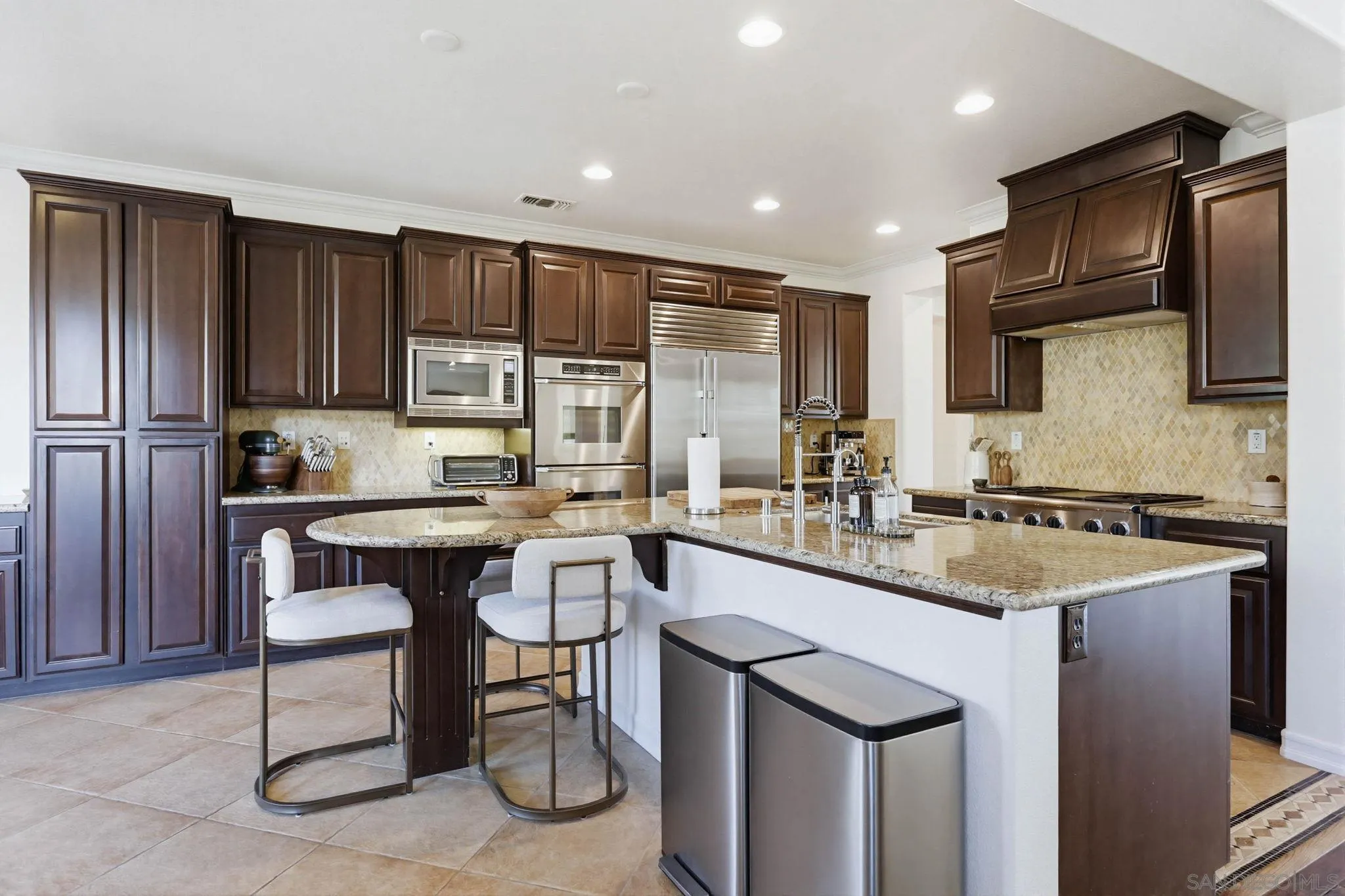 840 Genoa Way San Marcos, CA 92078 - Photo 10 of 36