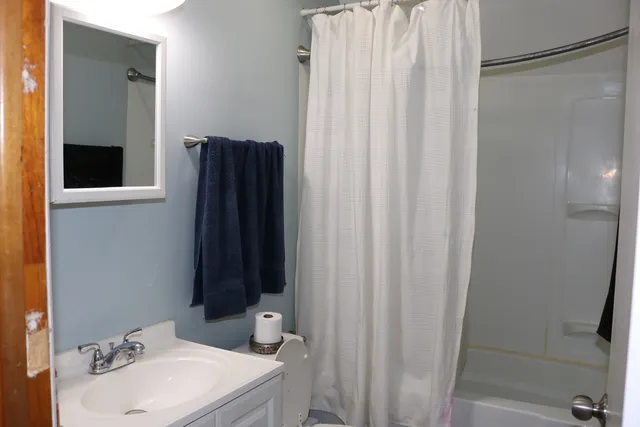 $219,000 | 3232 Ezra Avenue, Zion, IL 60099