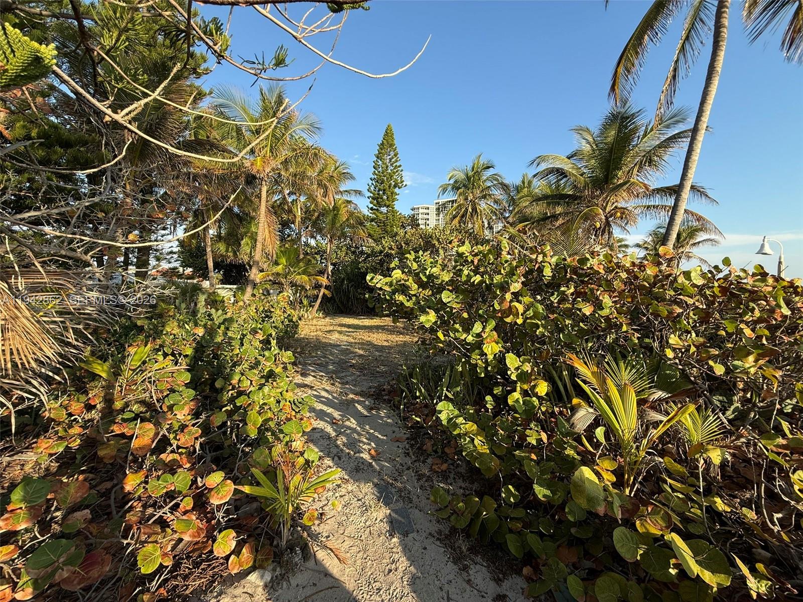 5784 North Surf Road Hollywood, FL 33019 - Photo 12 of 17