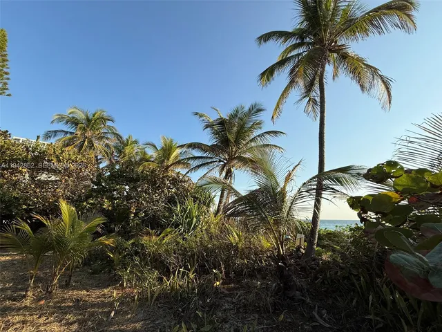 $5,626,000 | 5784 North Surf Road, Hollywood, FL 33019