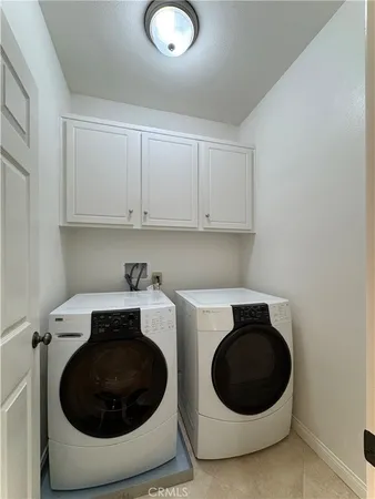 a view of entryway and hall