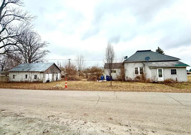 $65,000 | 102 Harrison Street, Converse, IN 46919