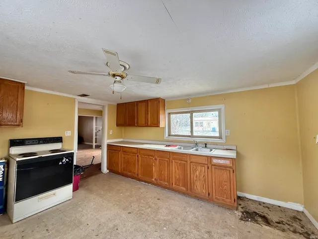 $65,000 | 102 Harrison Street, Converse, IN 46919