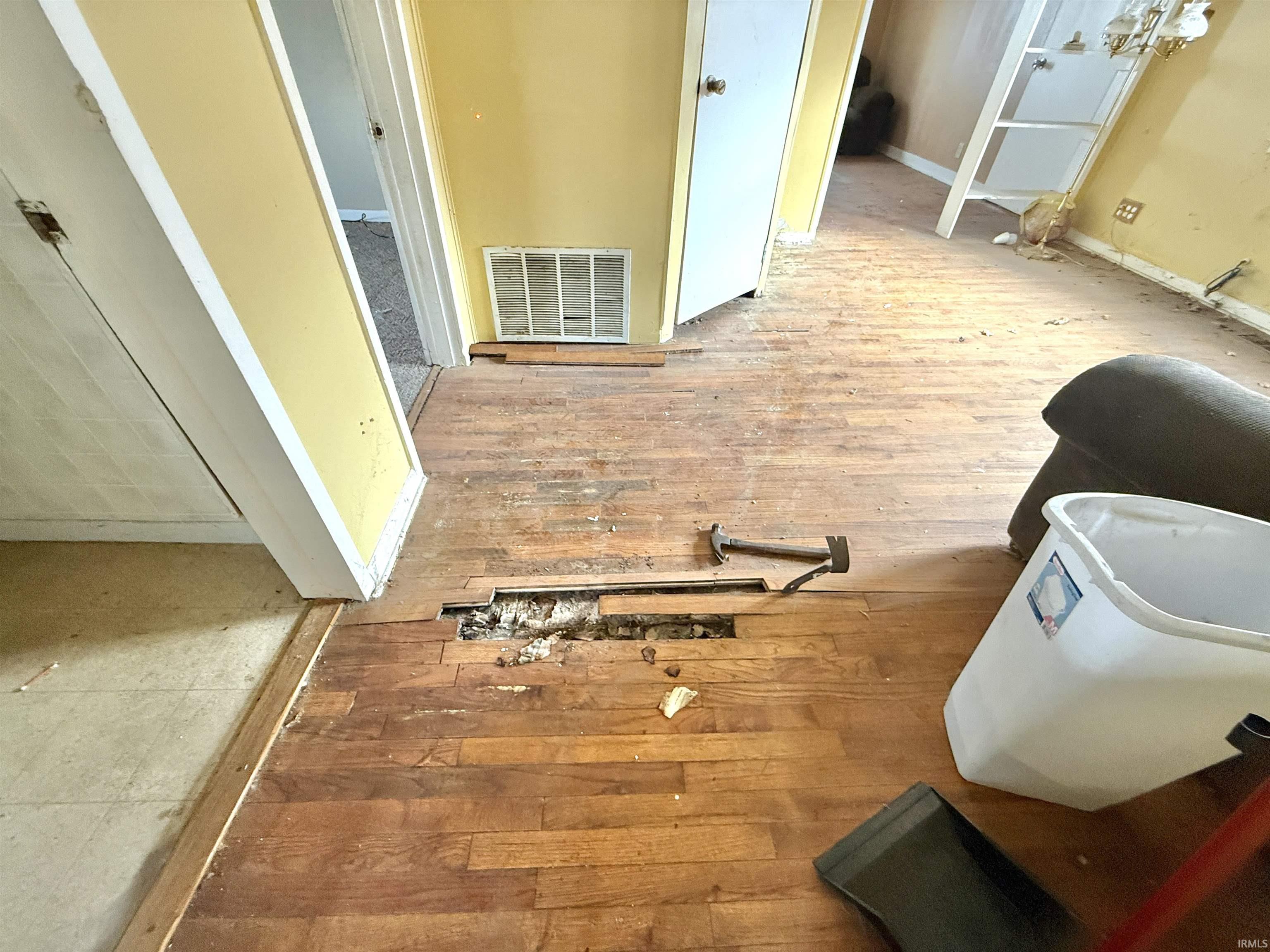 102 Harrison Street Converse, IN 46919 - Photo 9 of 32