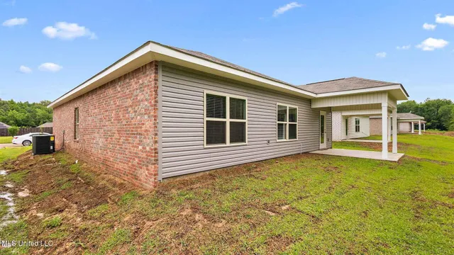 $229,900 | 5021 Fox Glen Drive, Jackson, MS 39212