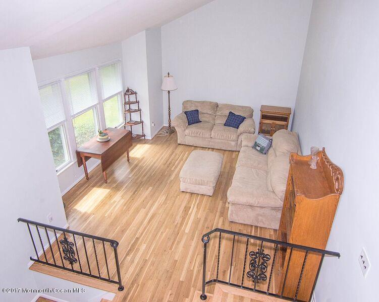 800 Waterworks Road Freehold, NJ 07728 - Photo 4 of 28