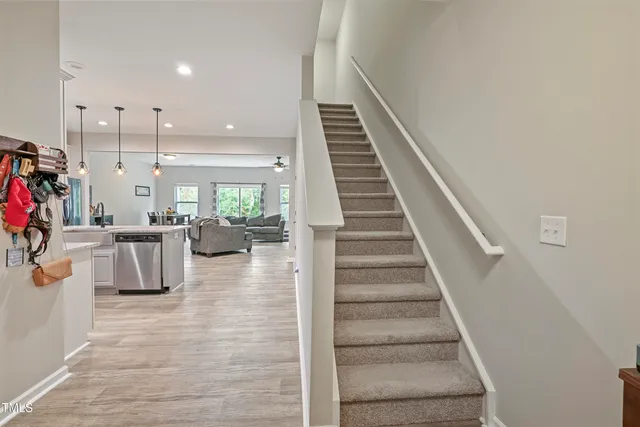 a view of entryway and hall