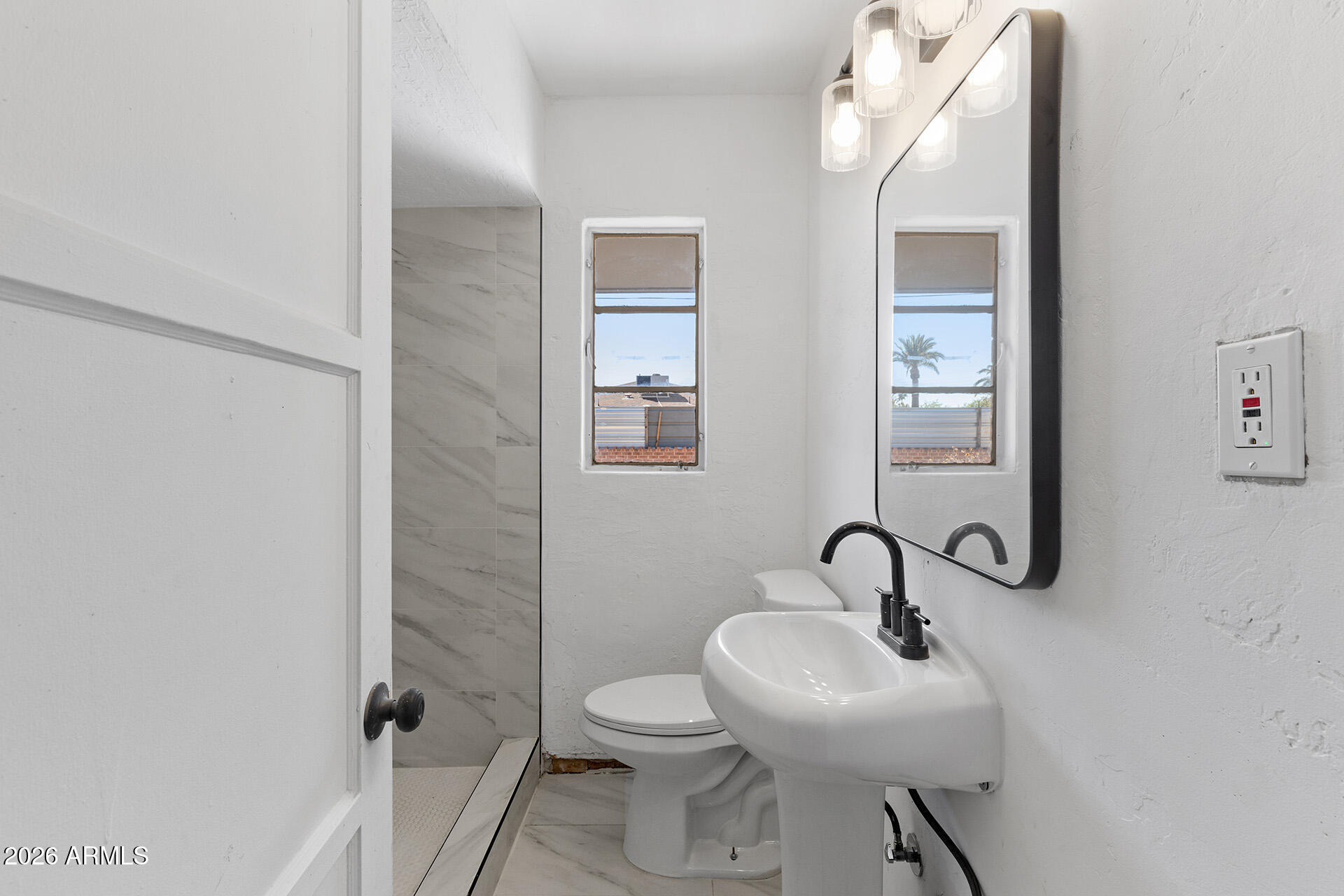 2935 East Portland Street Phoenix, AZ 85008 - Photo 5 of 33 29