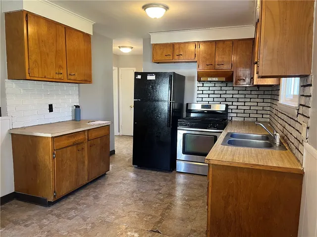 $459,900 | 5 Lakeside Avenue, Cranston, RI 02910