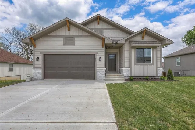 $454,900 | 207 Black Jack Avenue, Lone Jack, MO 64070