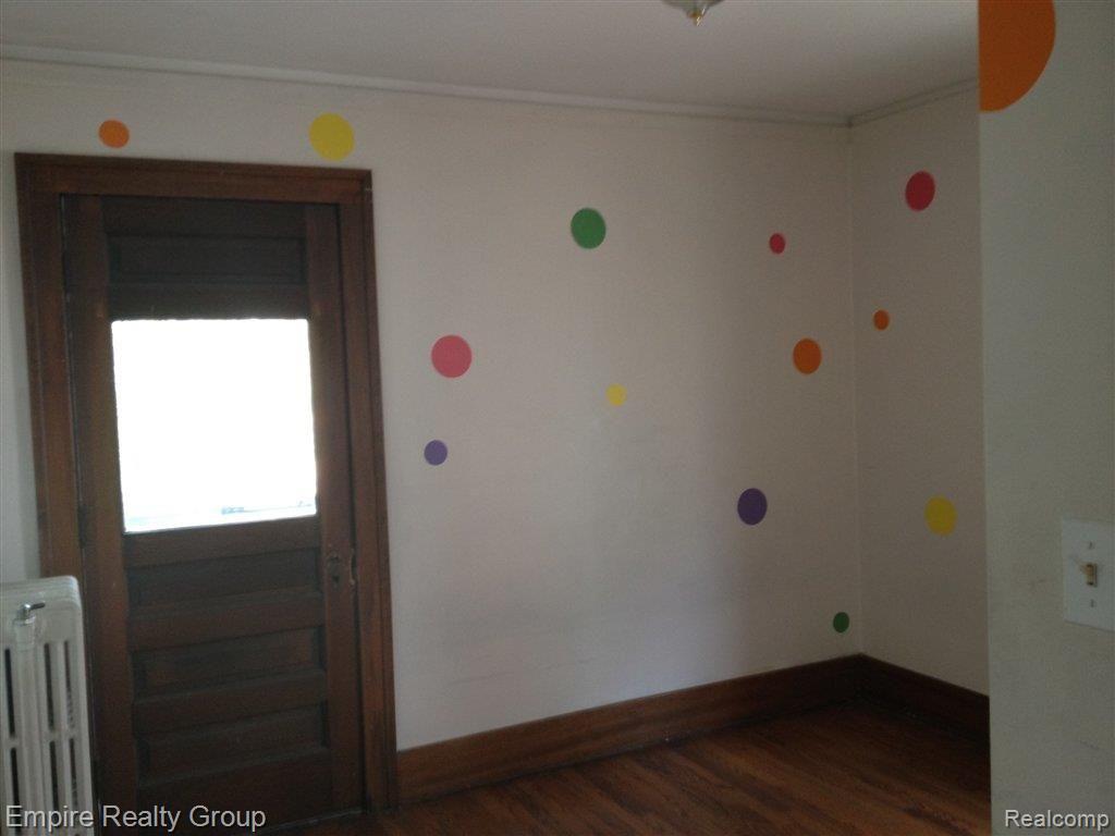 Bedroom 1.JPG