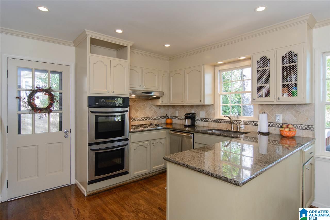 3733 Forest Run Road Birmingham, AL 35223 - Photo 13 of 47