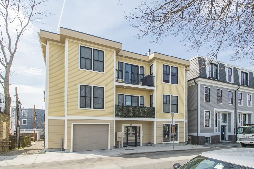 37 P Street, Unit 4 Boston, MA 02127 - Photo 12 of 13 a front view of a multi story building