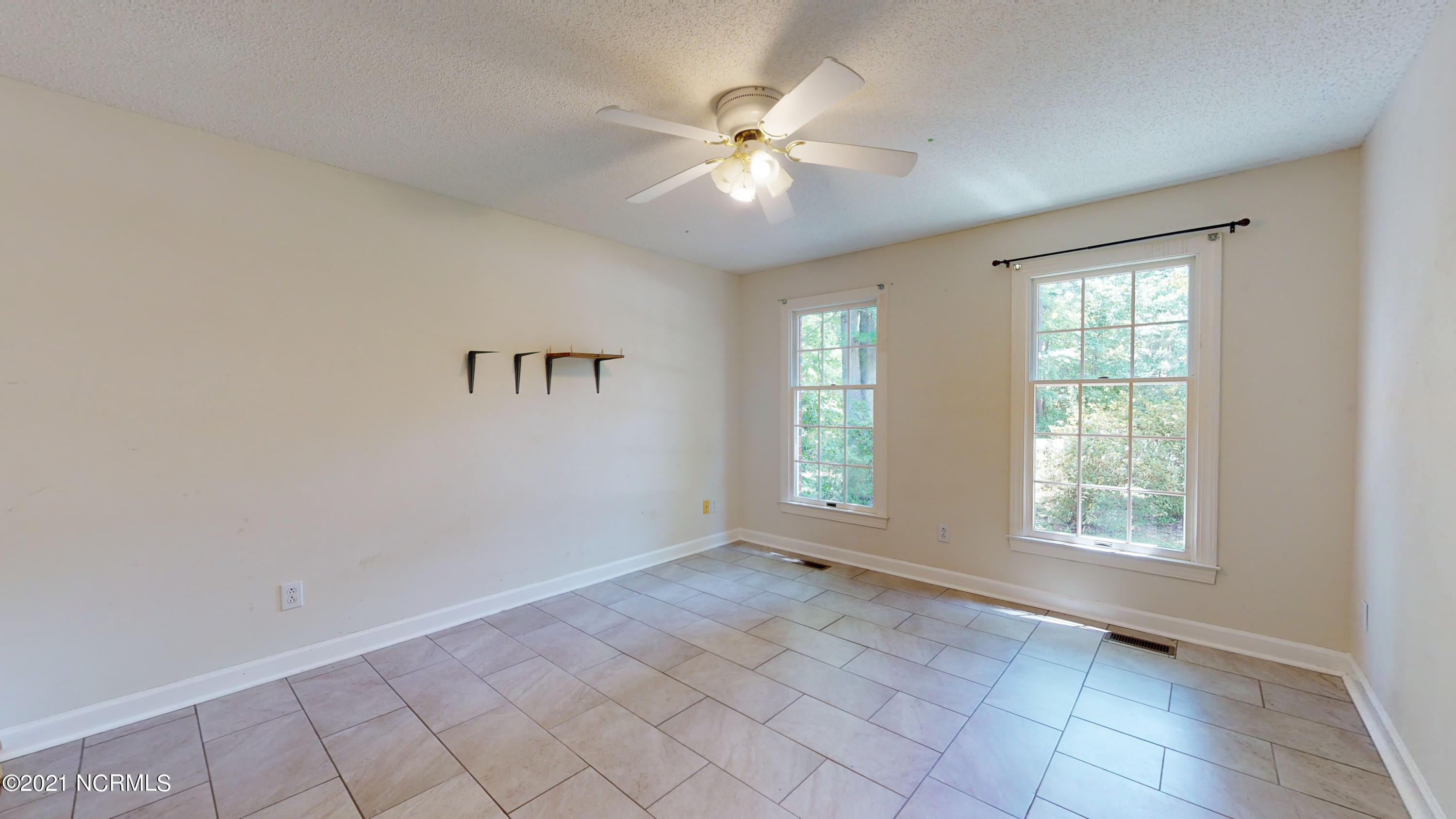 204 Culpeper Road New Bern, NC 28562 - Photo 35 of 47 204 Culpeper Rd-38