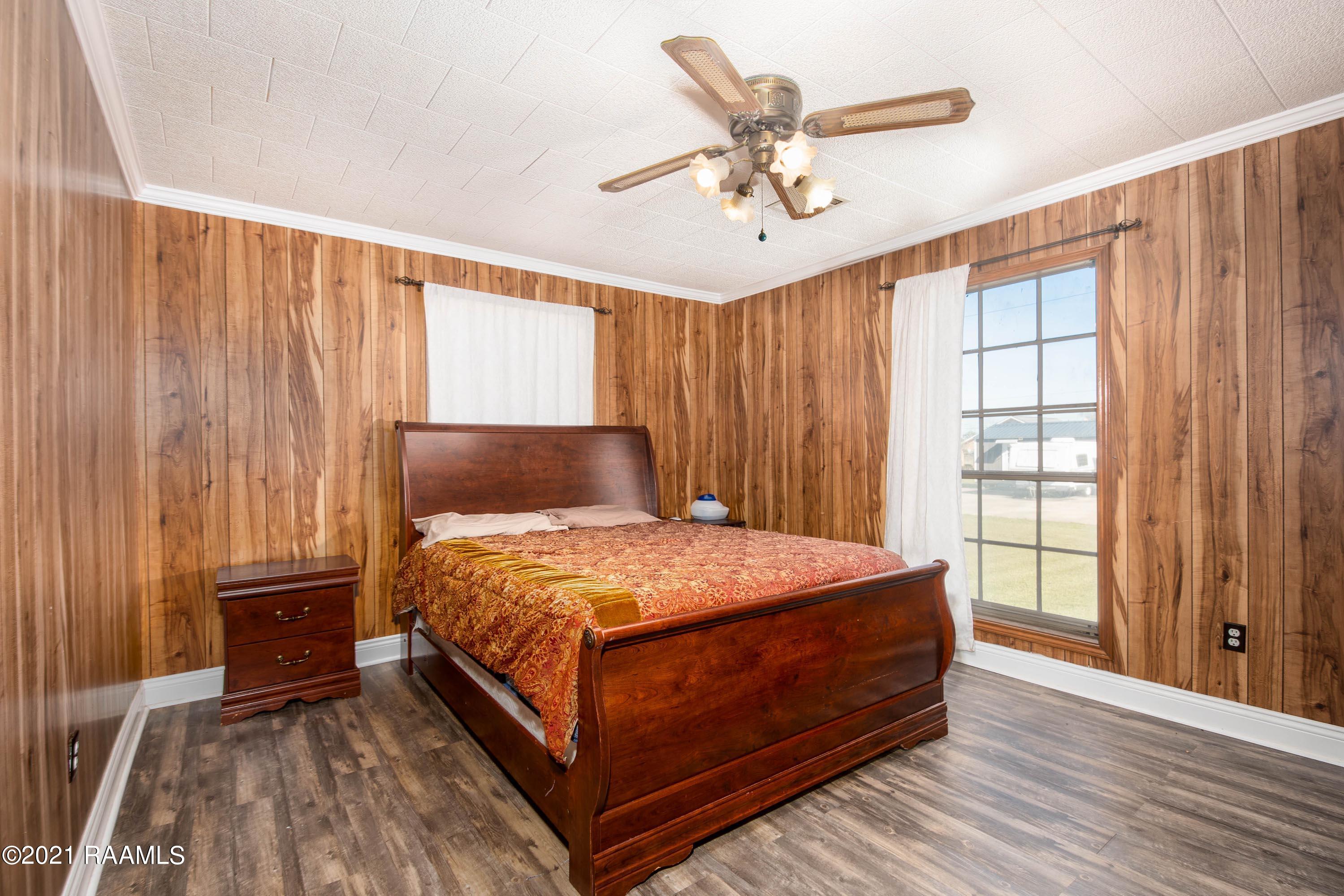 5512 Smith Road New Iberia, LA 70560 - Photo 11 of 14 11_Master Bedroom-1