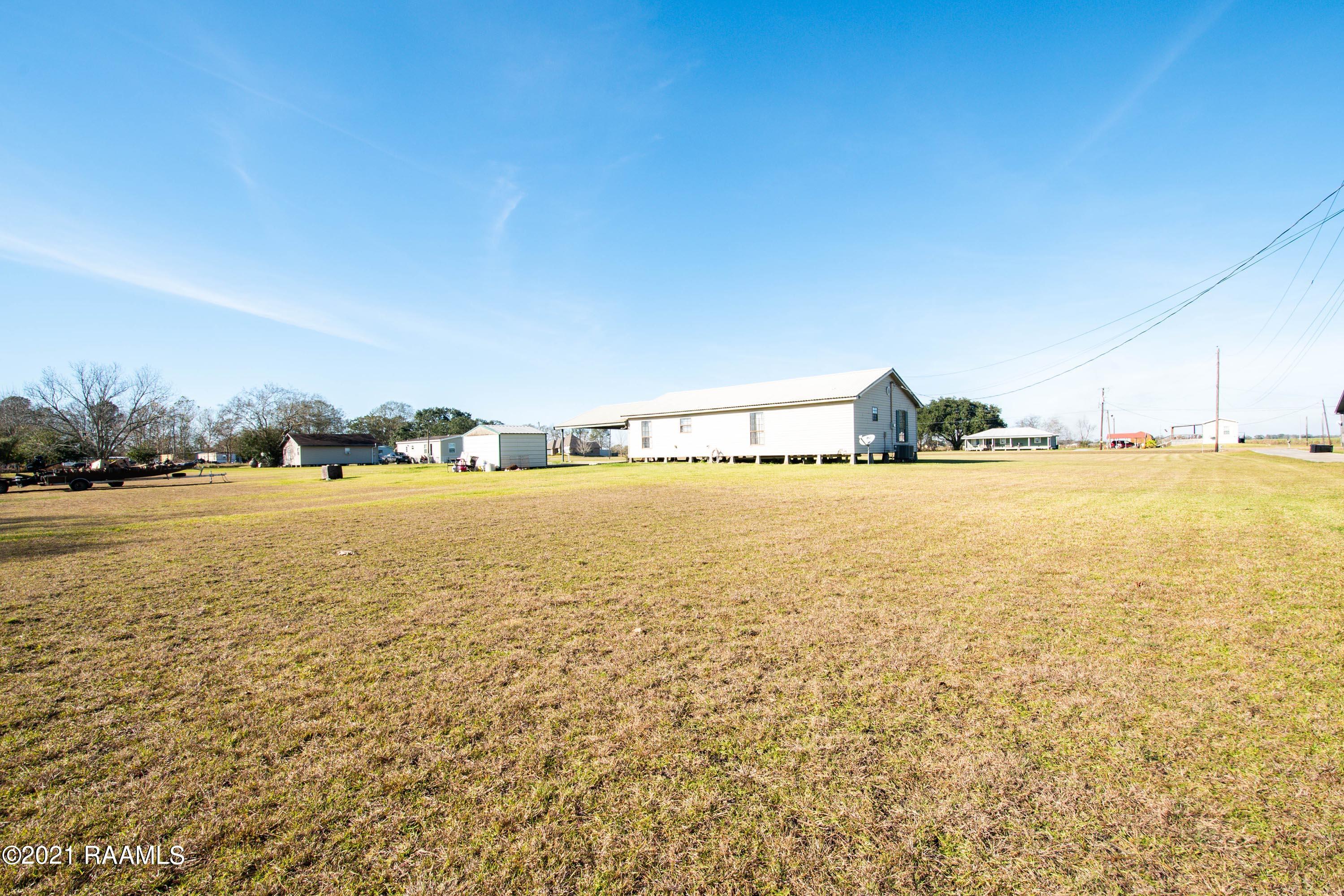 5512 Smith Road New Iberia, LA 70560 - Photo 4 of 14 15_Outside Back-1 (2)
