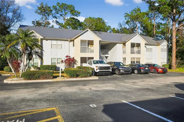 $175,500 | 101 Bent Tree Drive, Unit 5, Daytona Beach, FL 32114
