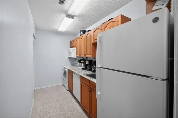 $175,500 | 101 Bent Tree Drive, Unit 5, Daytona Beach, FL 32114