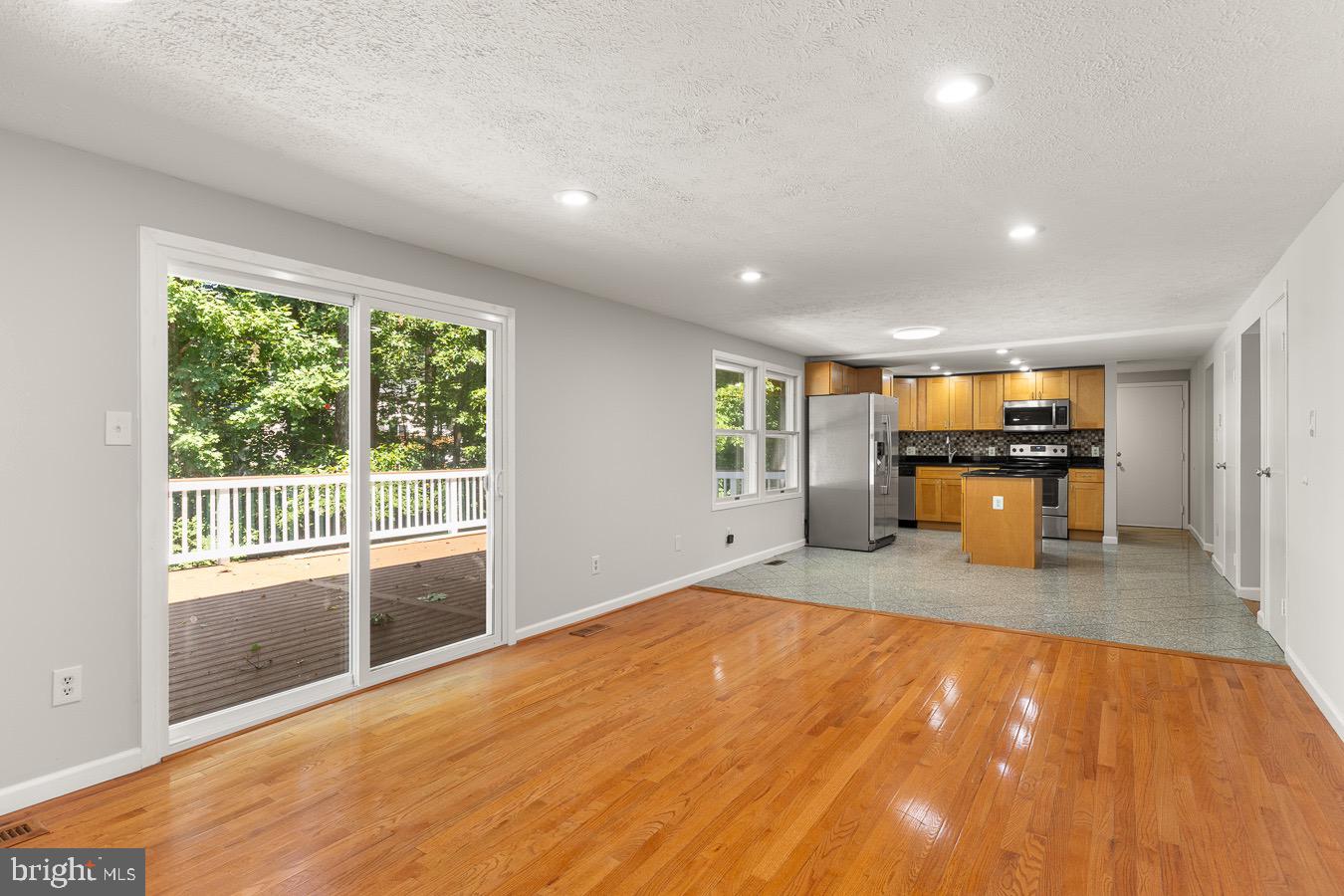 5918 Oak Ridge Court Burke, VA 22015 - Photo 8 of 37