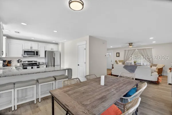 $2,800 | 225 University Parkway, Bluffton, SC 29909