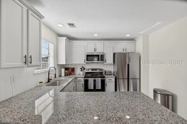 $3,000 | 225 University Parkway, Bluffton, SC 29909