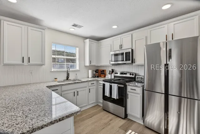 $3,000 | 225 University Parkway, Bluffton, SC 29909